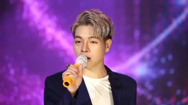 
Từ 18h30, tại s&acirc;n khấu l&acirc;u đ&agrave;i sẽ c&oacute; chương tr&igrave;nh Đ&ecirc;m hội Remix với sự tham gia của ca sĩ Đức Ph&uacute;c, Yến Ngọc&hellip;cũng như c&aacute;c DJ, vũ đo&agrave;n n&ocirc;i tiếng sẽ cho kh&aacute;n giả một bữa tiệc sống động của &acirc;m thanh v&agrave; &aacute;nh s&aacute;ng.
