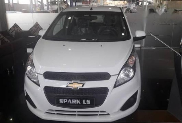Giá Chevrolet Spark Duo LS hiện chỉ còn 269 triệu đồng.