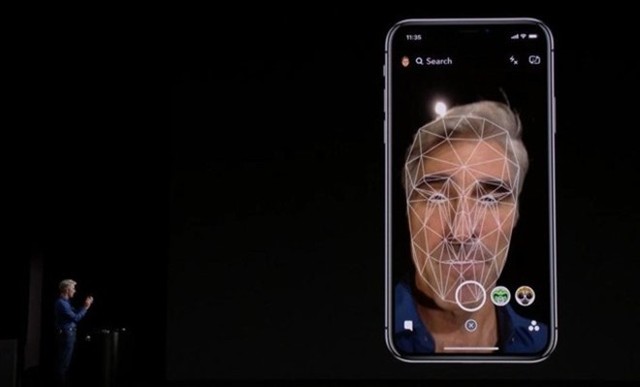 
Apple sẽ trang bị Face ID trên tất cả phiên bản iPhone 2018. Ảnh: Phone Arena.
