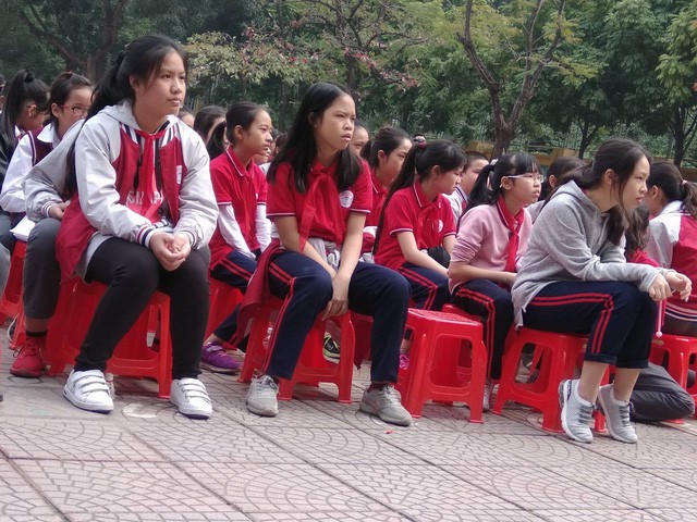 Kh&ocirc;ng đưa nội dung miễn học ph&iacute; THCS v&agrave;o dự thảo luật (ảnh: Minh họa)