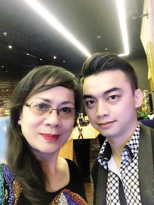 
Nghệ sĩ Hương Dung và con trai Hà Duy. Ảnh: TL
