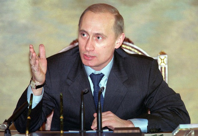 Tổng thống Putin mở đầu phiên họp Hội đồng An ninh Nga ở Moscow vào ngày 29-3-2001. Ảnh: TASS