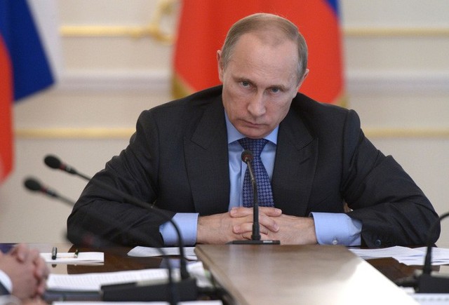 Tổng thống Putin trong cuộc họp chính phủ vào ngày 30-7-2014. Ảnh: Reuters