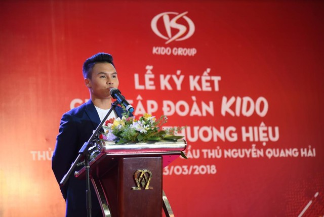 Nguyễn Quang Hải phát biểu cảm nghĩ của mình tại sự kiện