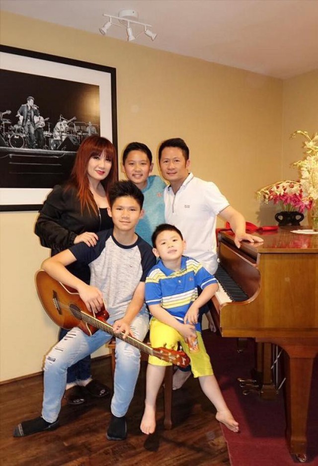 Dù đã ly hôn nhưng Bằng Kiều và vợ cũ Trizzie Phương Trinh vẫn giữ mối quan hệ tốt đẹp, cùng nhau nuôi dạy ba con trai.