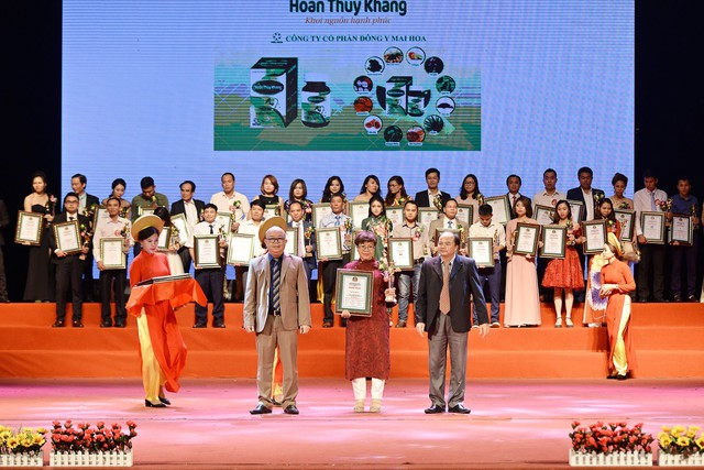 Sản phẩm Hoàn Thủy Khang nhận giải “Huy chương vàng vì sức khỏe cộng đồng”