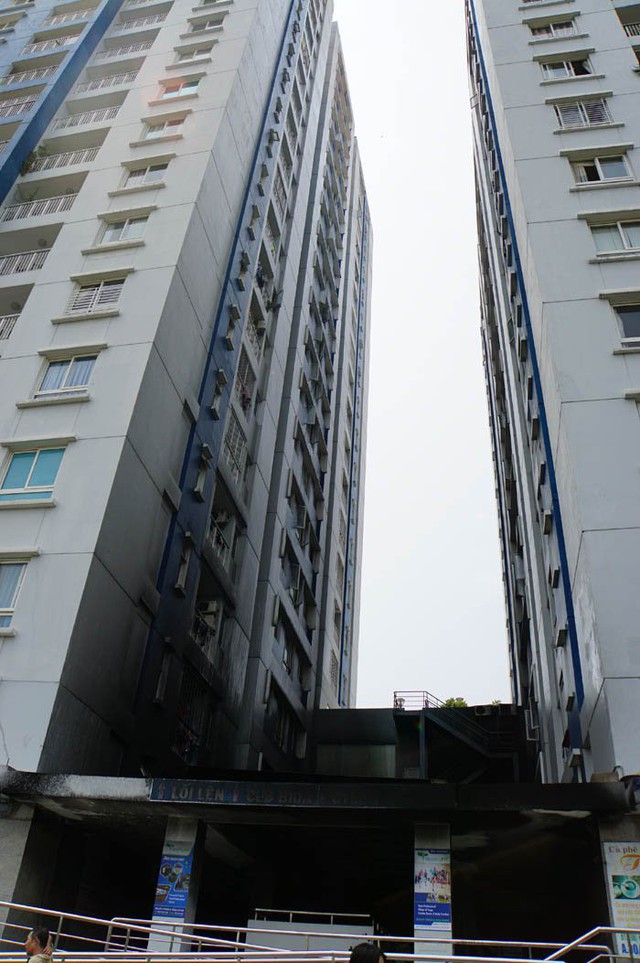 
Chung cư Carina Plaza nơi xảy ra vụ ch&aacute;y 13 người chết
