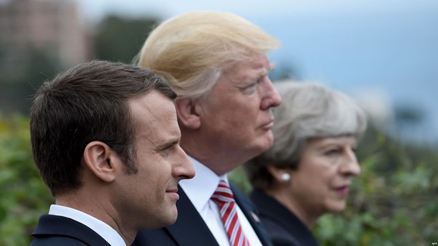 (Từ trái qua) Tổng thống Pháp Emmanuel Macron, Tổng thống Mỹ Donald Trump và Thủ tướng Anh Theresa May. Ảnh: AFP.