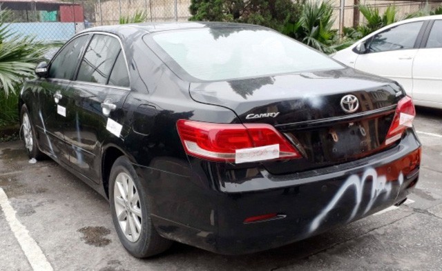 Chiếc ô tô Toyota Camry mà vợ chồng Lẫm, Quyết mang đi bán