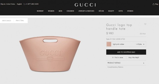 
Giá cả của Gucci logo top handle tote khá đắt đỏ.
