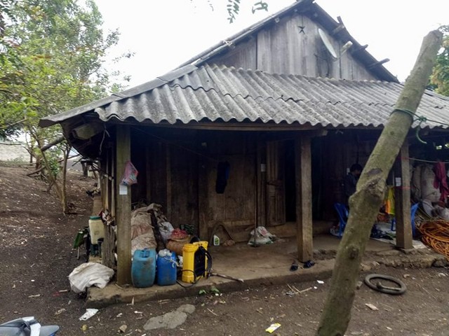 
Ngôi nhà của gia đình em Cứ Thị Vang.
