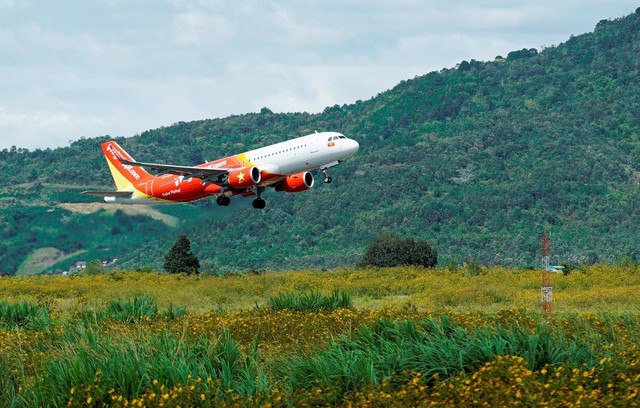 
Vietjet chia cổ tức cao sau một năm kinh doanh thuận lợi.
