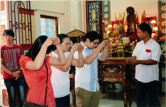 
 Th&ecirc;́ h&ecirc;̣ trẻ cùng tham gia nghi l&ecirc;̃.
