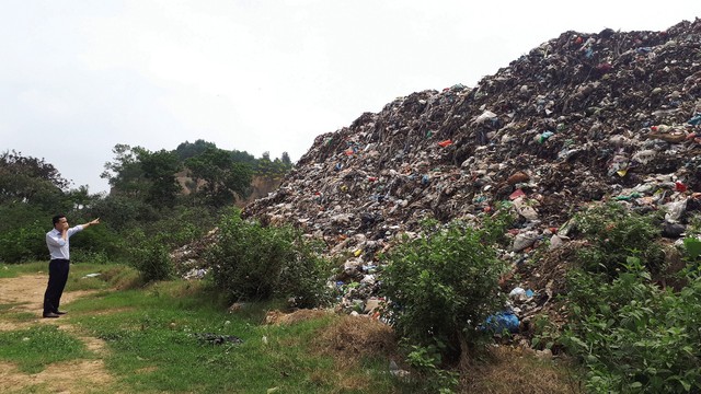 Vĩnh Yên - Vĩnh Phúc: Bãi rác tồn tại 10 năm, người dân mắc màn... ăn cơm
