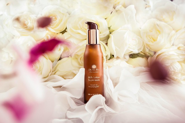 (DeAura Milk Lotion Superieure - m&oacute;n khai vị tr&ecirc;n b&agrave;n tiệc ngọt ng&agrave;o)