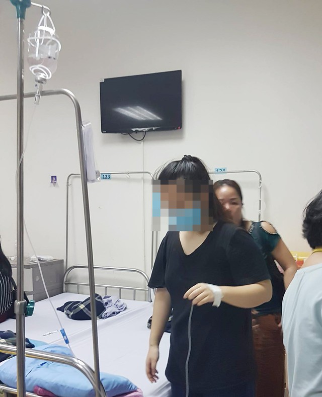 
Bệnh nhân Nguyễn Hồng Hạnh đang được điều trị tích cực tại Viện Huyết học Truyền máu TƯ.     Ảnh: B.Loan
