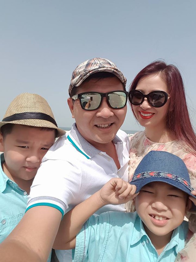 Tổ ấm hạnh phúc của vợ chồng người đẹp Thu Hương và những cậu con trai kháu khỉnh.