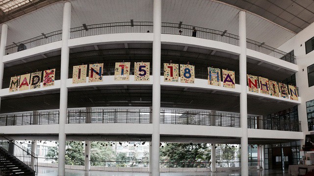 Cuối cùng ghép lại thành “Made in 1518: Hạ Nhiên” (học sinh niên khóa 2015-2018)