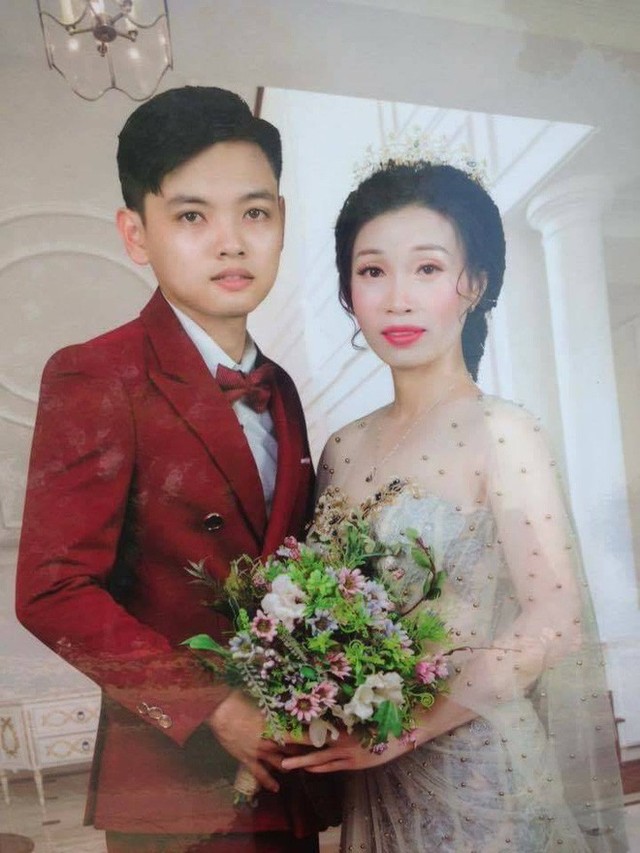 Hình ảnh về hai nhân vật chính trong đám cưới bị đồn chênh nhau 17 tuổi tại Hưng Yên