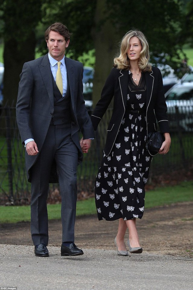 Olivia Hunt, người yêu cũ của Hoàng tử William, cũng có mặt trong đám cưới Hoàng gia vào năm 2011