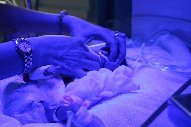 Tuy nhi&ecirc;n Việt Anh vẫn được chăm s&oacute;c đặc biệt
