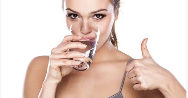 Thời điểm không nên uống nước vì sẽ gây hại sức khỏe