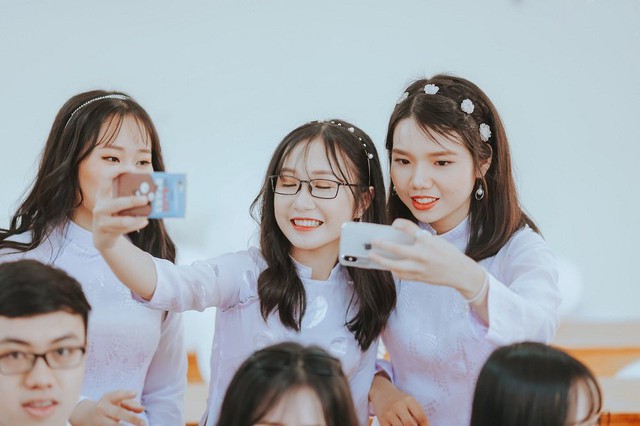C&aacute;c bạn học sinh kh&oacute;a 44 th&acirc;n y&ecirc;u!