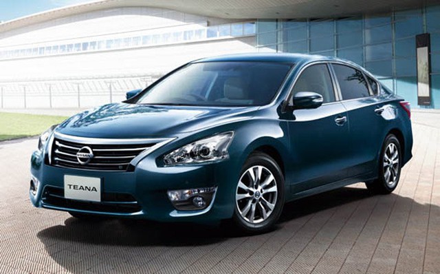 Mẫu sedan hạng D Teana của hãng Nissan tiếp tục được giảm giá sốc.