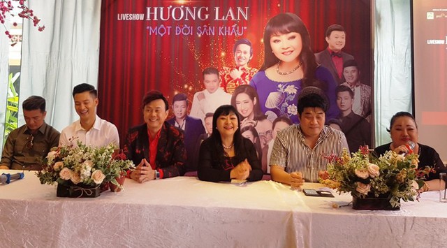 Họp báo liveshow của ca sĩ Hương Lan.