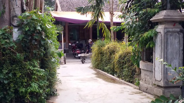 
Ng&ocirc;i nh&agrave; &ocirc;ng b&agrave; nội v&agrave; cũng l&agrave; m&aacute;i ấm của bố mẹ v&agrave; b&eacute; S.
