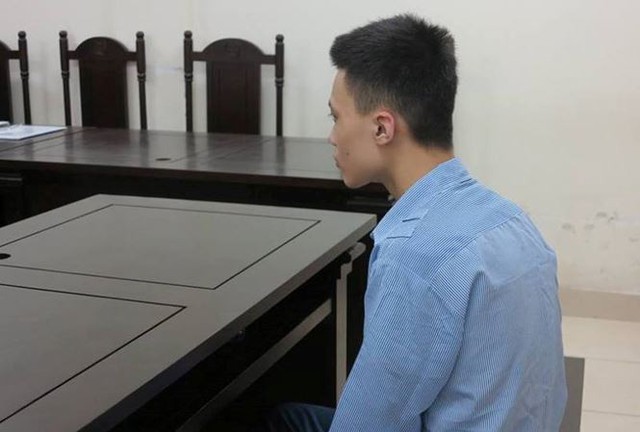 
Nguyễn Phi Hùng tại tòa.
