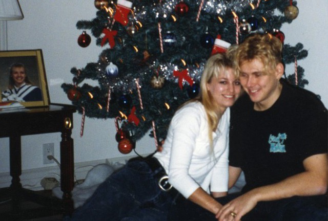Karla Homolka v&agrave; Paul Bernardo c&oacute; mối t&igrave;nh l&atilde;ng mạn.