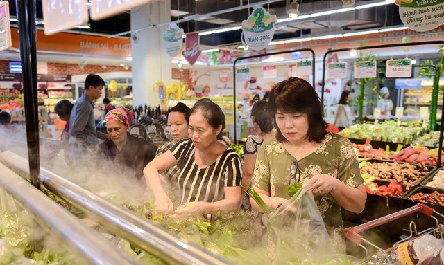 
Sản phẩm nông sản VinEco luôn là lựa chọn hàng đầu của người tiêu dùng tại hệ thống bán lẻ VinMart & VinMart 
