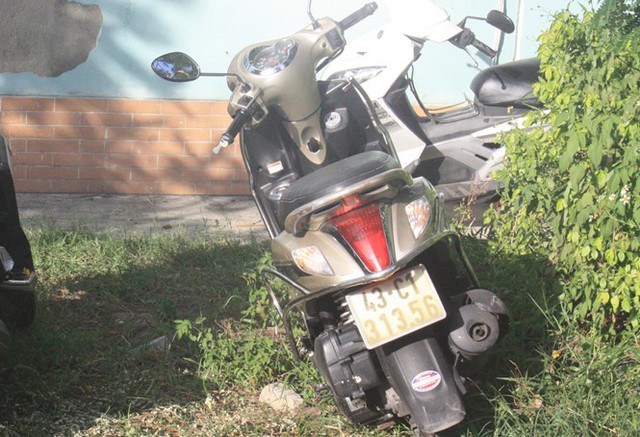 
Chiếc xe máy của bà Nga mà Dũng gửi ở bệnh viện. Ảnh: Nguyễn Tú
