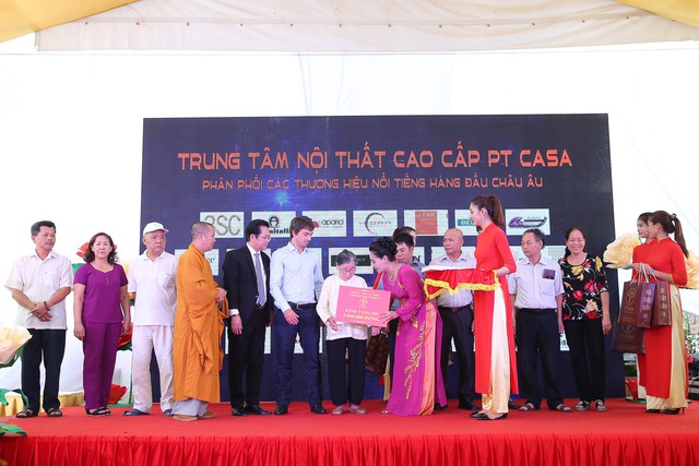 PT Casa dành nhiều phần quà ý nghĩa để gửi tặng gia đình chính sách, người có công với cách mạng