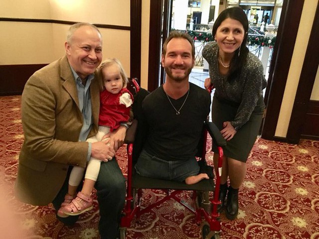 Vasilina có dịp gặp gỡ anh chàng Nick Vujicic.