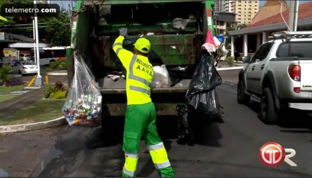 
Sau 1 tháng World Cup tại Nga, ông sẽ quay trở về với công việc thu gom rác hàng ngày.
