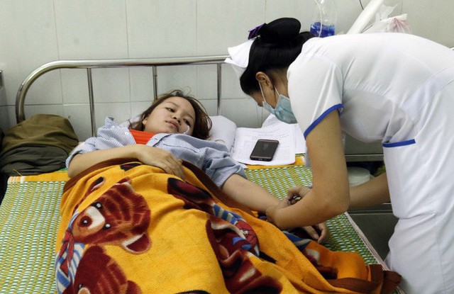 Hơn một tuần sau khi xảy ra sự việc, sức khỏe của cô giáo Mai vẫn rất yếu