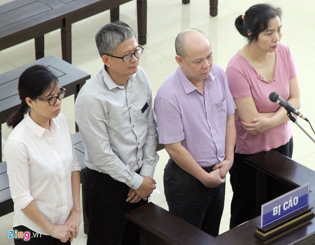 
Các bị cáo vụ PVP Land tại tòa. Ảnh: Hoàng Lam.
