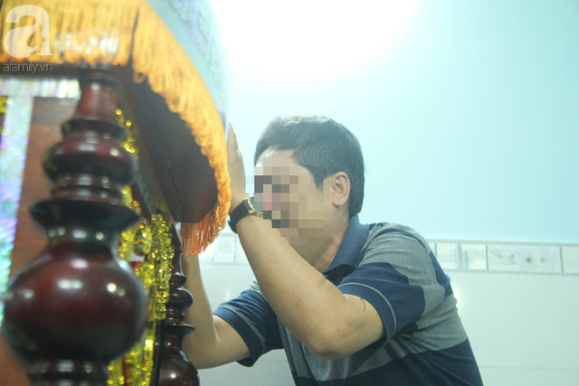 
Nỗi đau đớn của người cha mất con.
