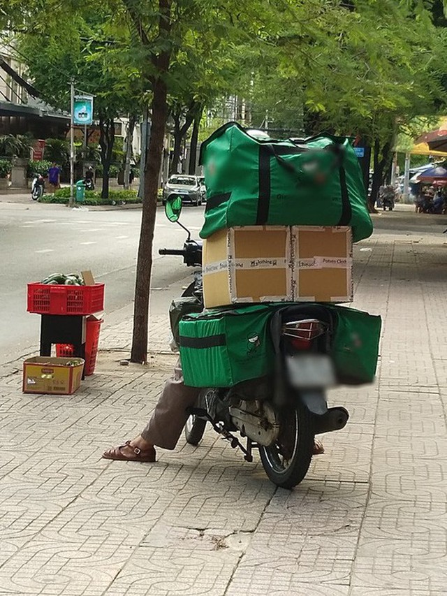 
Nhiều người giao hàng bị lừa và lên mạng truy lùng kẻ gian
