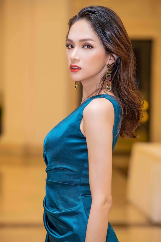 Hương Giang trong show diễn đ&ecirc;m qua