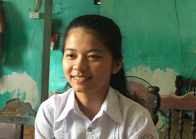 Em Đặng Thị Thương, học sinh lớp 12T1, Trường THPT Quảng Xương 1