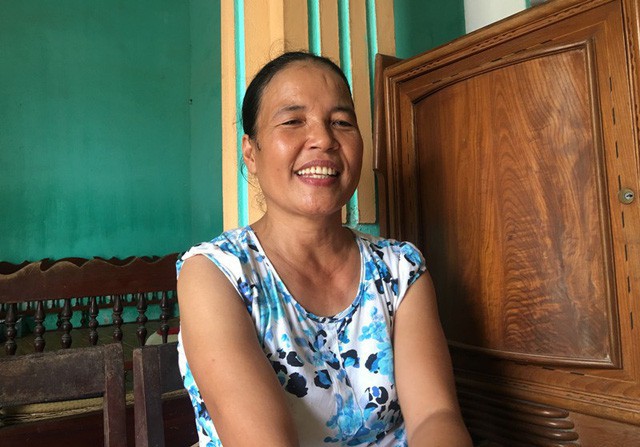 Chị Đàm Thị Xuân dù mang trong người căn bệnh hiểm nghèo nhưng vẫn luôn tươi cười động viên các con