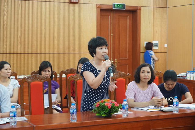 
PGS.TS Lê Thị Minh Hương, Phó Giám đốc Bệnh viện Nhi Trung ương đặt câu hỏi thảo luận tại Hội thảo. Ảnh: N.Mai
