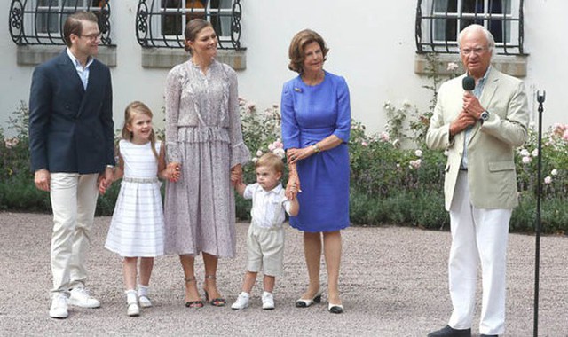 Vua XVI Gustaf phát biểu chúc mừng sinh nhật con gái. Ảnh: Michael Campanella.