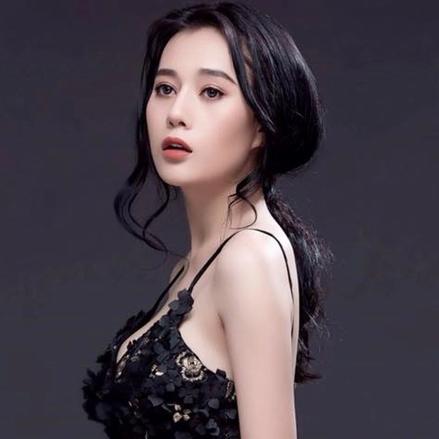 
Trước khi đảm nhận vai diễn Quỳnh, Phương Oanh từng mất tích 2 năm với điện ảnh để chiều lòng bạn trai giàu có.
