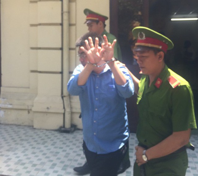 
Cựu cán bộ công an Nguyễn Thanh Sơn lãnh 9 năm tù về tội Giết người
