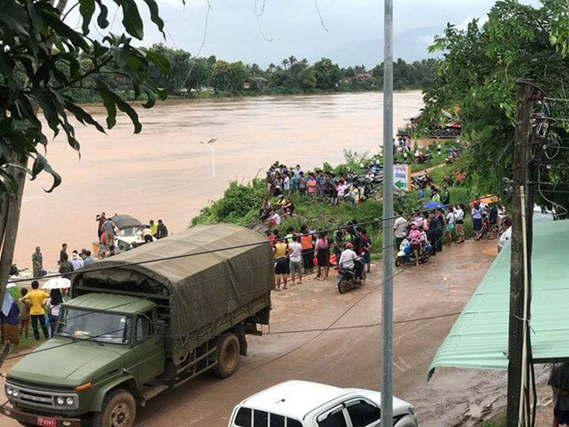 Nước sông tại tỉnh Attapeu dâng cao gây ngập úng sau khi đập thủy điện vỡ. Ảnh: ABC Laos.