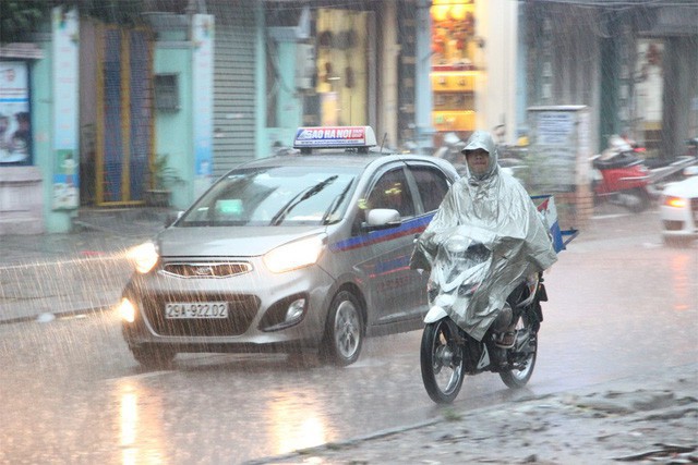 
Chiều nay miền Bắc và khu vực Thanh Hóa có mưa lớn. (Ảnh minh họa: Nguyễn Dương).
